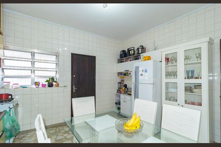 Casa à venda com 146m², 2 quartos e 2 vagas Casa à venda com 146m², 2 quartos e 2 vagasCozinha