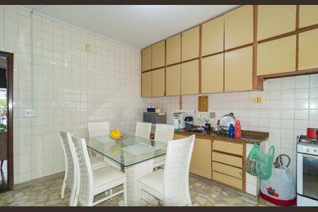 Casa à venda com 146m², 2 quartos e 2 vagas Casa à venda com 146m², 2 quartos e 2 vagasCozinha