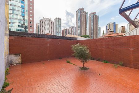 Casa à venda com 146m², 2 quartos e 2 vagas Casa à venda com 146m², 2 quartos e 2 vagasQuintal