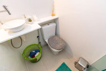Casa de condomínio para alugar com 50m², 1 quarto e sem vagaBanheiro