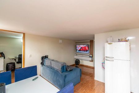 Sala de casa de condomínio para alugar com 1 quarto, 50m² em Penha, Rio de Janeiro