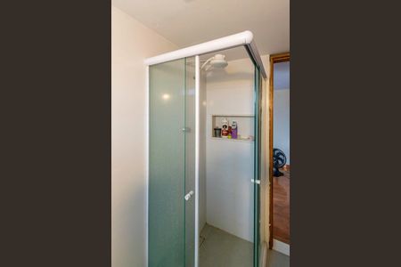 Banheiro de casa de condomínio para alugar com 1 quarto, 50m² em Penha, Rio de Janeiro