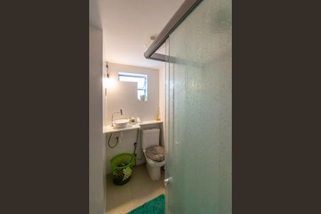 Banheiro de casa de condomínio para alugar com 1 quarto, 50m² em Penha, Rio de Janeiro