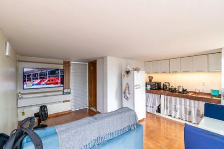 Sala de casa de condomínio para alugar com 1 quarto, 50m² em Penha, Rio de Janeiro