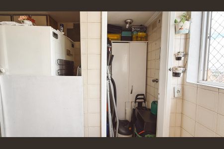 Apartamento à venda com 64m², 3 quartos e 1 vagaÁrea de Serviço