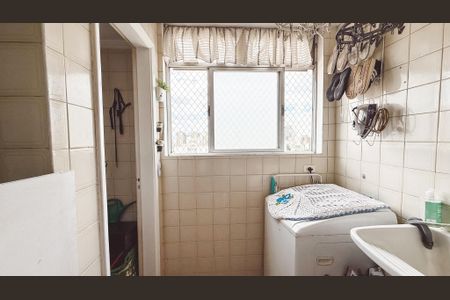 Apartamento à venda com 64m², 3 quartos e 1 vagaÁrea de Serviço