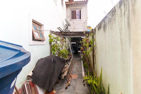 Casa à venda com 106m², 3 quartos e 2 vagasQuintal