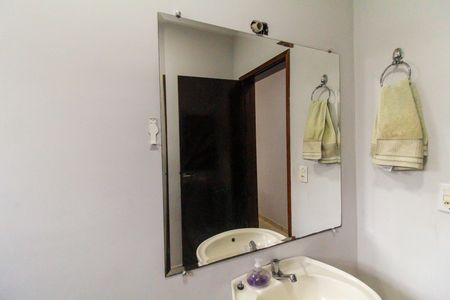 Casa à venda com 106m², 3 quartos e 2 vagasLavabo