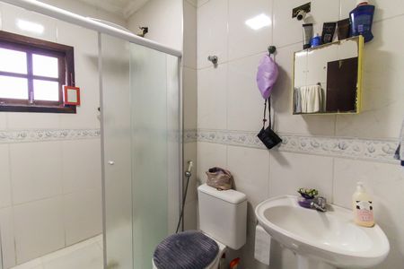 Casa à venda com 106m², 3 quartos e 2 vagasBanheiro da Suíte