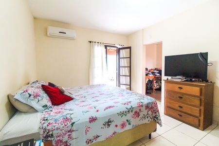 Casa à venda com 106m², 3 quartos e 2 vagasSuíte