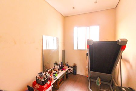 Casa para alugar com 3 quartos, 106m² em Vila Carmosina, São Paulo