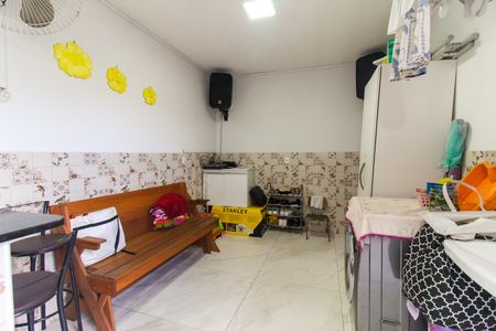 Casa à venda com 106m², 3 quartos e 2 vagasÁrea de Serviço