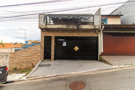 Casa à venda com 106m², 3 quartos e 2 vagasFachada + Placa