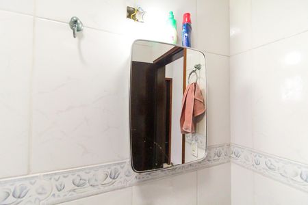 Casa à venda com 106m², 3 quartos e 2 vagasBanheiro