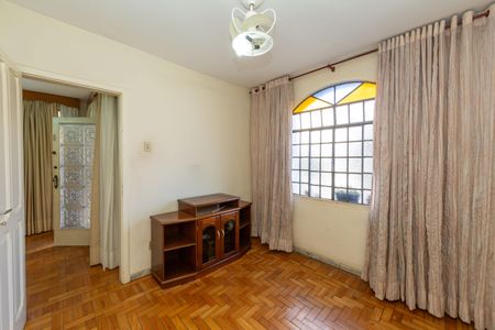 QUARTO1 de casa para alugar com 3 quartos, 300m² em Carlos Prates, Belo Horizonte