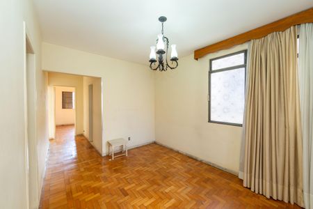 SALA de casa para alugar com 3 quartos, 300m² em Carlos Prates, Belo Horizonte