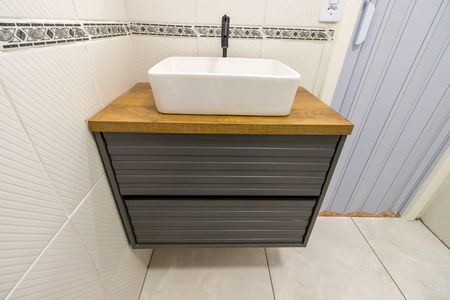 Banheiro Social de apartamento para alugar com 2 quartos, 56m² em Vila Prudente, São Paulo