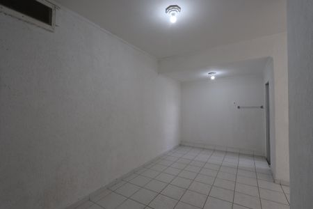 Quarto de casa para alugar com 1 quarto, 40m² em Vila Darli, São Paulo