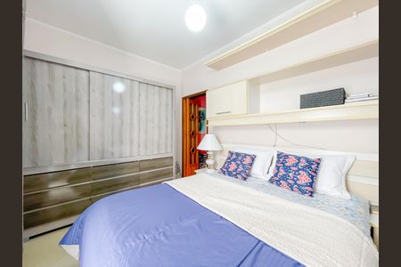 Casa de condomínio à venda com 160m², 4 quartos e 4 vagas Casa de condomínio à venda com 160m², 4 quartos e 4 vagasSuíte 1