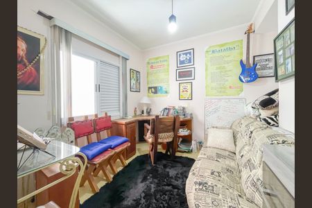 Casa de condomínio à venda com 160m², 4 quartos e 4 vagas Casa de condomínio à venda com 160m², 4 quartos e 4 vagasSuíte 2