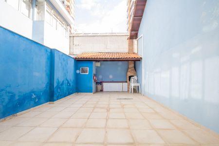 Casa de condomínio à venda com 160m², 4 quartos e 4 vagas Casa de condomínio à venda com 160m², 4 quartos e 4 vagasÁrea comum - Churrasqueira