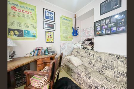 Casa de condomínio à venda com 160m², 4 quartos e 4 vagas Casa de condomínio à venda com 160m², 4 quartos e 4 vagasSuíte 2