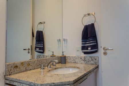 Apartamento à venda com 54m², 2 quartos e 1 vaga Apartamento à venda com 54m², 2 quartos e 1 vagaBanheiro da Suíte 1