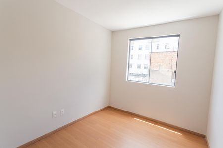 Apartamento à venda com 77m², 3 quartos e 2 vagasQuarto 2