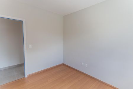 Apartamento à venda com 77m², 3 quartos e 2 vagasQuarto 2