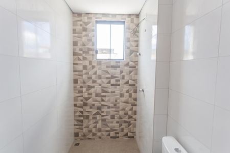 Apartamento à venda com 77m², 3 quartos e 2 vagasBanheiro da Suíte