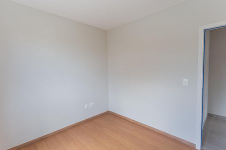 Apartamento à venda com 77m², 3 quartos e 2 vagasQuarto 3