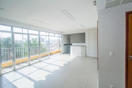 Sala de apartamento para alugar com 2 quartos, 127m² em Vila Valqueire, Rio de Janeiro