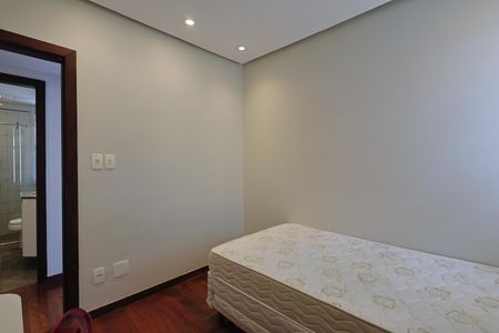 Apartamento para alugar com 186m², 3 quartos e 2 vagas Apartamento para alugar com 186m², 3 quartos e 2 vagasQuarto 2