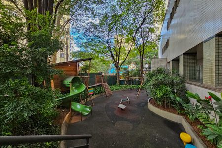 Apartamento para alugar com 186m², 3 quartos e 2 vagas Apartamento para alugar com 186m², 3 quartos e 2 vagasÁrea comum - Playground