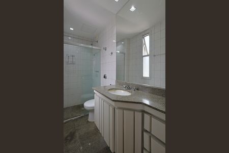 Apartamento para alugar com 186m², 3 quartos e 2 vagas Apartamento para alugar com 186m², 3 quartos e 2 vagasBanheiro da Suíte