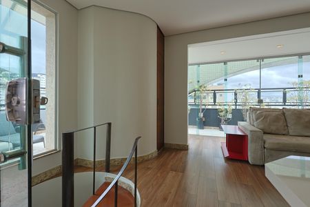 Apartamento para alugar com 186m², 3 quartos e 2 vagas Apartamento para alugar com 186m², 3 quartos e 2 vagasSala 2