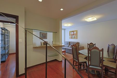 Apartamento para alugar com 186m², 3 quartos e 2 vagas Apartamento para alugar com 186m², 3 quartos e 2 vagasSala