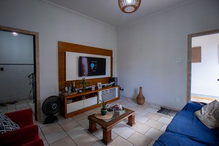 Casa para alugar com 242m², 4 quartos e 3 vagasSala