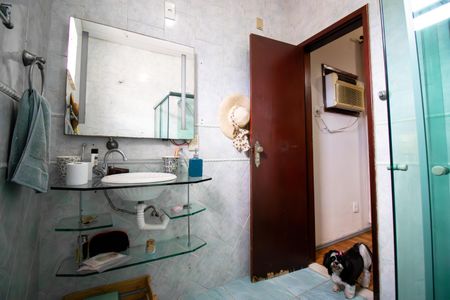 Casa para alugar com 242m², 4 quartos e 3 vagasBanheiro da Suíte