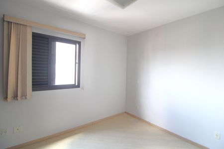 Suíte de apartamento à venda com 3 quartos, 70m² em Jardim Itapeva, São Paulo