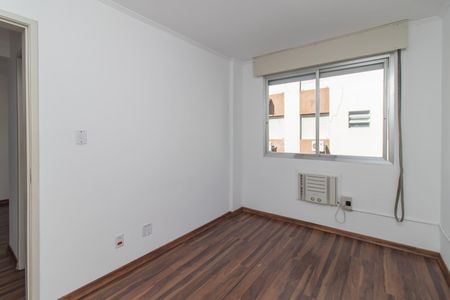 Quarto de apartamento para alugar com 1 quarto, 50m² em Azenha, Porto Alegre