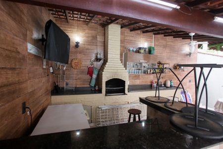 Casa à venda com 440m², 6 quartos e 4 vagasChurrasqueira