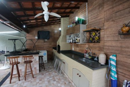 Casa à venda com 440m², 6 quartos e 4 vagasChurrasqueira