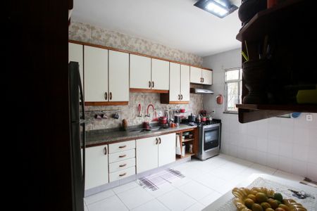 Casa à venda com 440m², 6 quartos e 4 vagasCozinha