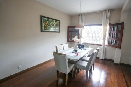 Casa à venda com 440m², 6 quartos e 4 vagasSala de Jantar