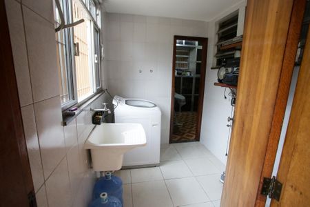 Casa à venda com 440m², 6 quartos e 4 vagasÁrea de Serviço