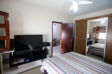 Casa à venda com 440m², 6 quartos e 4 vagasQuarto 4