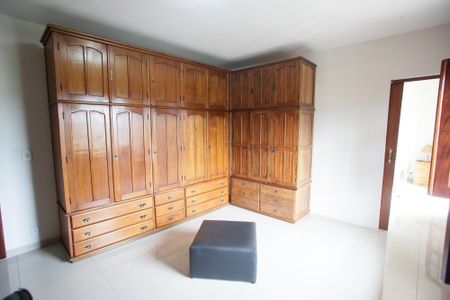 Casa à venda com 440m², 6 quartos e 4 vagasQuarto 3