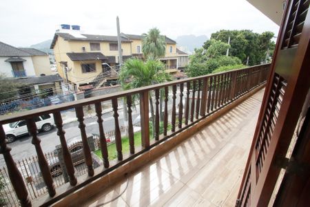 Casa à venda com 440m², 6 quartos e 4 vagasVaranda do Quarto Suíte 1