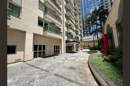 Apartamento para alugar com 57m², 1 quarto e 1 vagaFachada e portaria